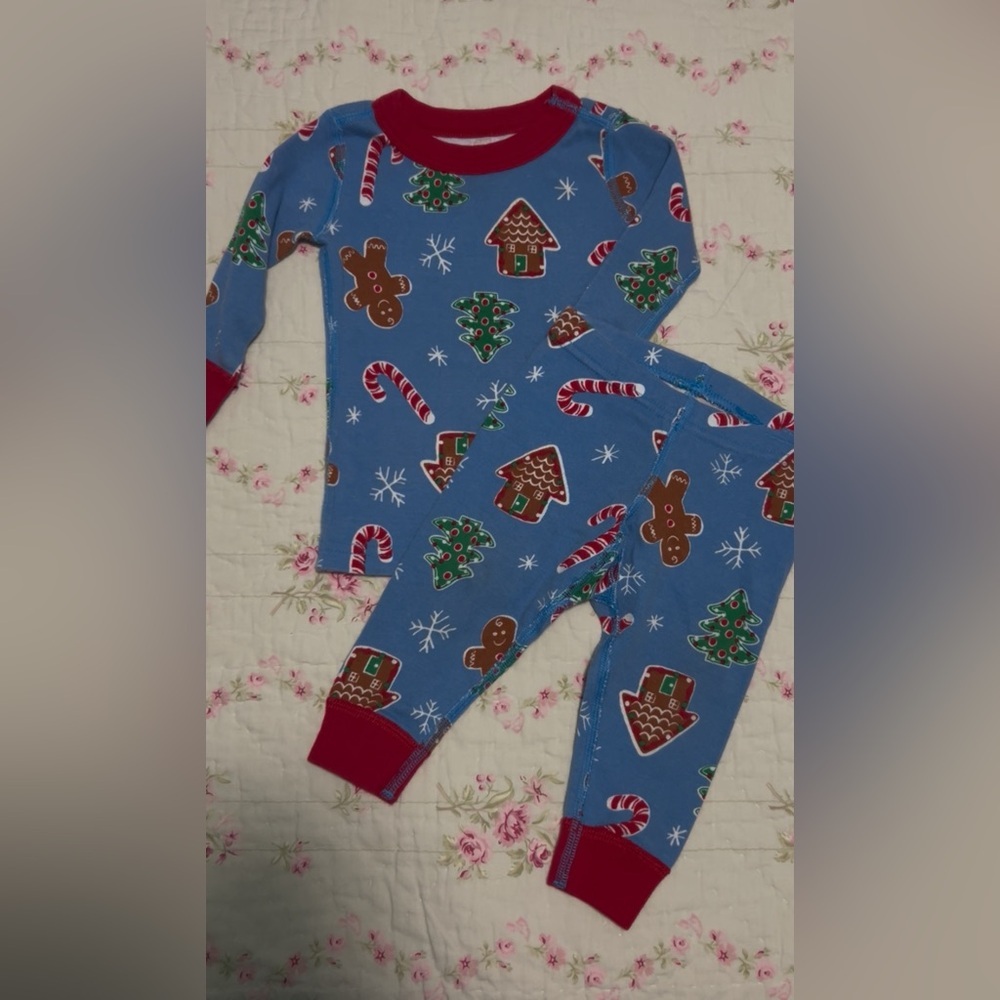 Moon and back Hanna Andersson holiday pajamas size set size 6-12 months